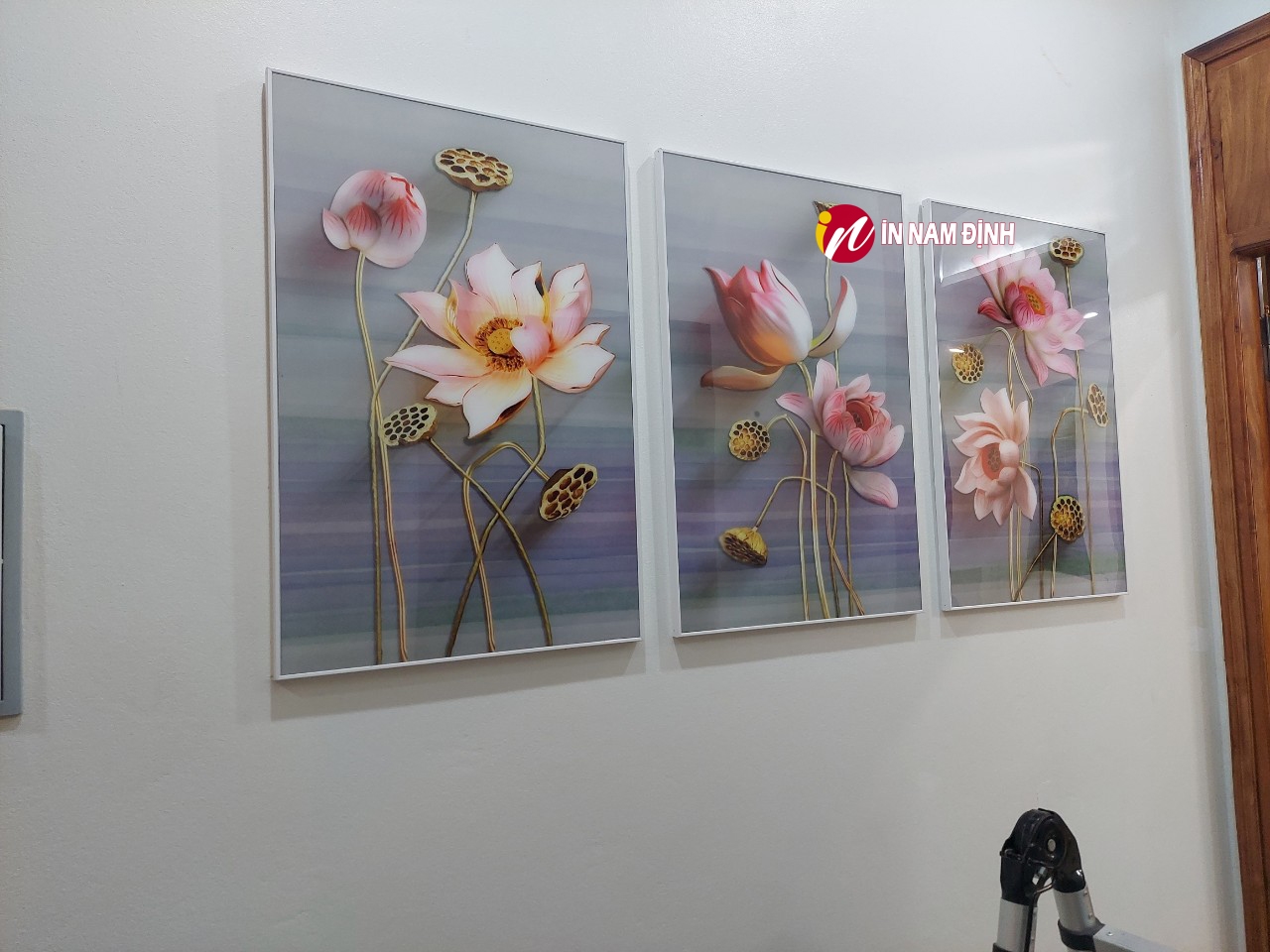 Đầu xuân treo tranh hoa sen 3d tâm thanh tịnh cuộc sống sung túc an khang