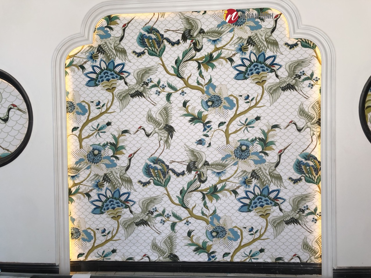 Điểm nhấn tinh tế tranh dán tường khổ dọc trang trí đẹp tại Nam Định