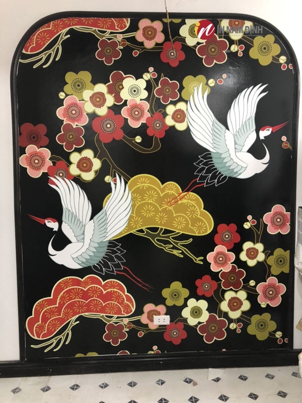 Điểm nhấn trang trí tranh lụa dán tường phòng khách phù hợp với mọi không gian sống