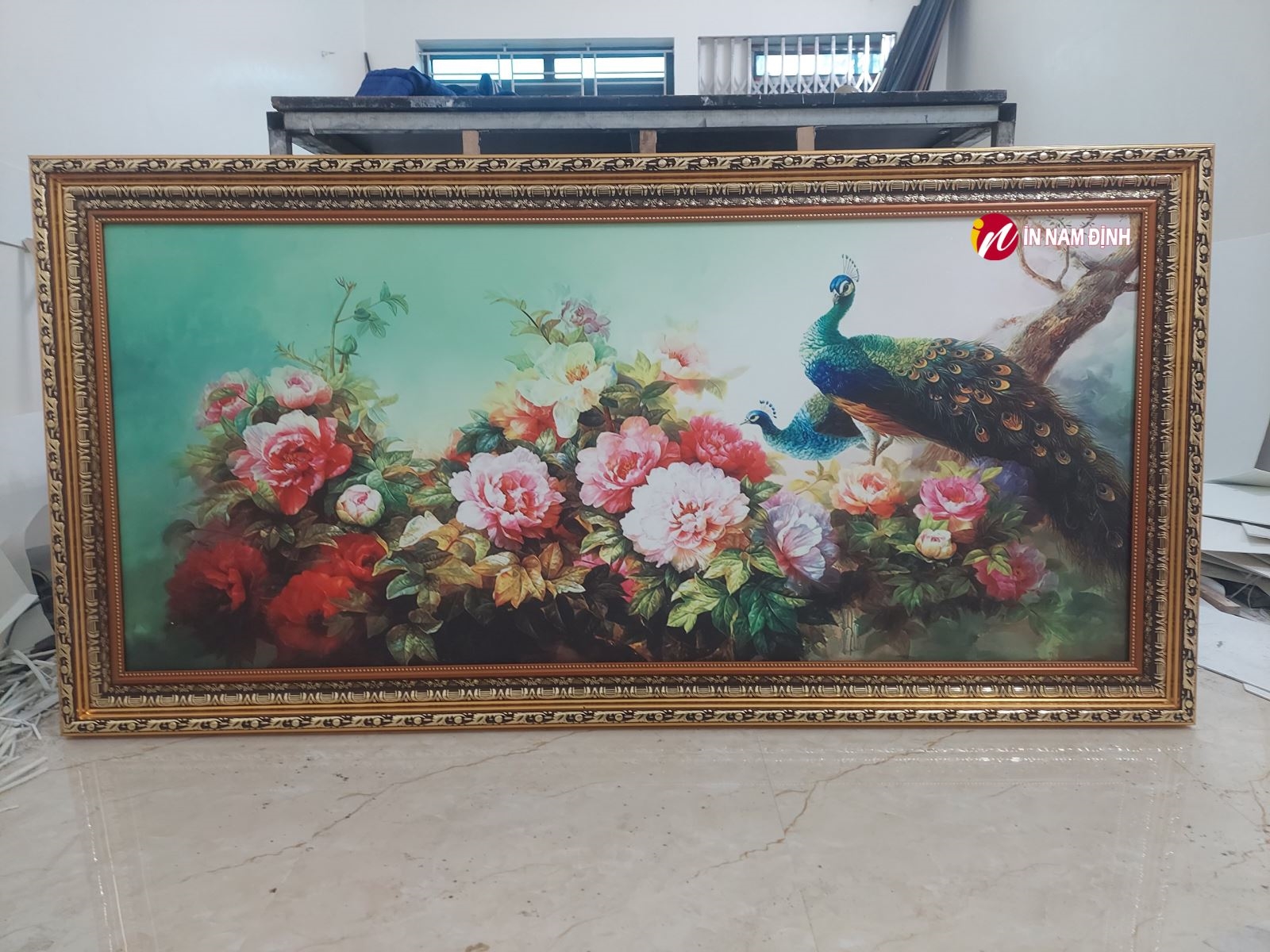 Giải mã tranh con công hợp với tuổi nào trang trí cát lợi vượng tài