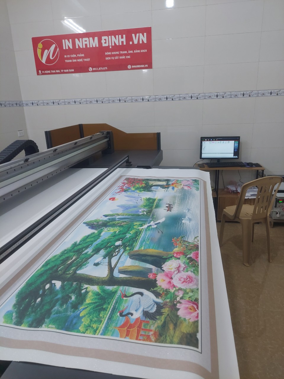 Hít hót, in uv phẳng trên mọi chất liệu siêu bền đẹp giá rẻ