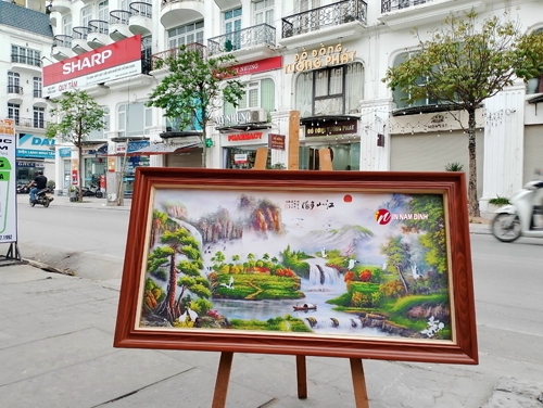 Nâng Tầm Tác Phẩm Nghệ Thuật với Dịch Vụ Đóng Khung Tranh Chất Lượng Tại Nam Định