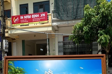 Nhận làm khung tranh gỗ theo yêu cầu với nhiều họa tiết hoa văn đẹp tại tranhnamdinh.vn