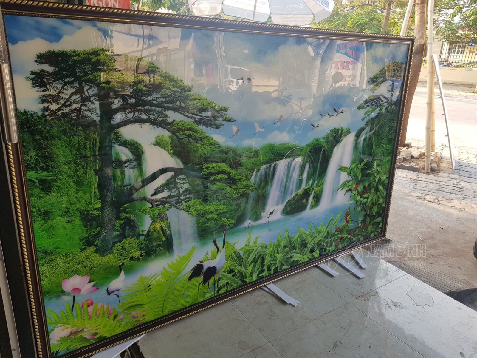 Tuyệt chiêu cách bố trí tranh treo tường phòng khách sang chảnh cát tường