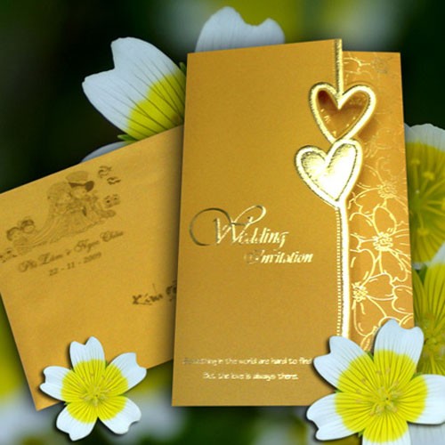 Thiệp cưới màu vàng SLA18