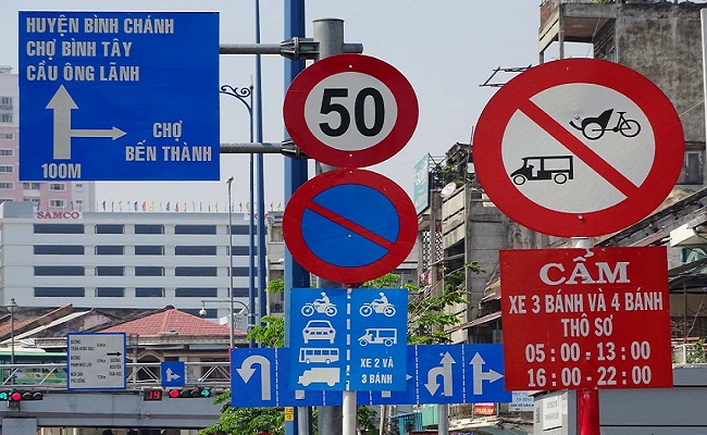 Biển báo giao thông đường bộ có tác dụng gì?